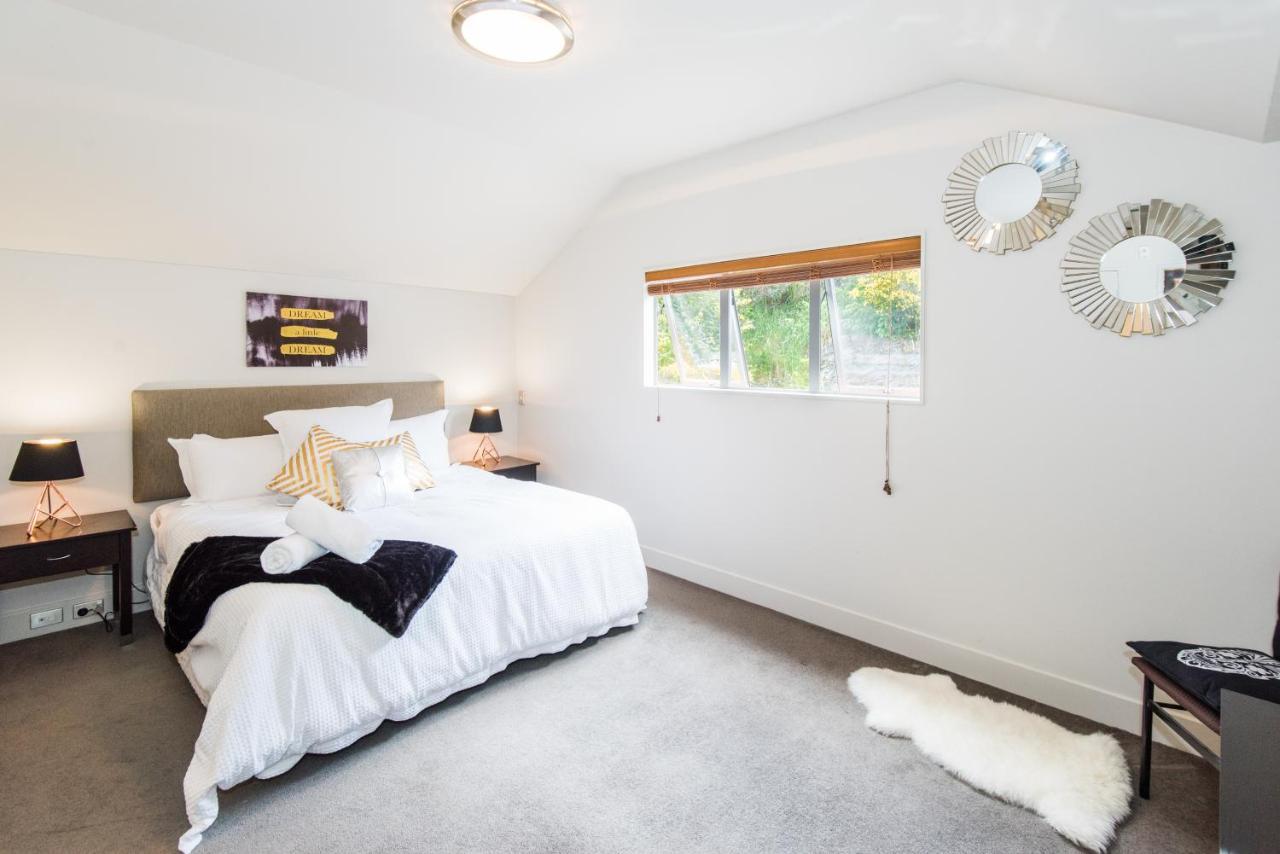 Lakeside Luxury With Spa Queenstown Exterior foto
