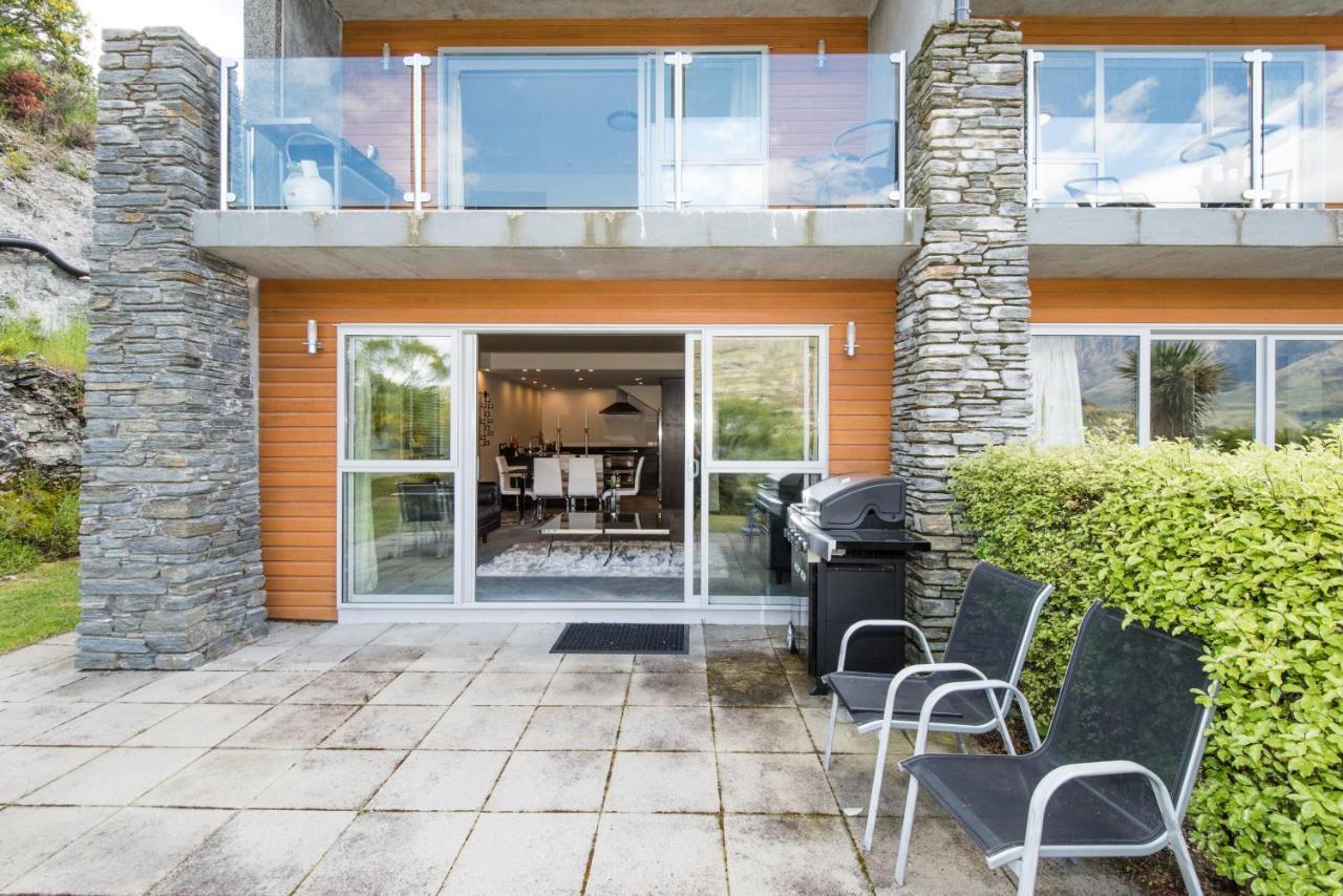 Lakeside Luxury With Spa Queenstown Exterior foto